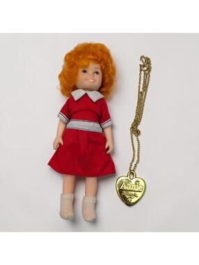Vintage KTC Knickerbocker Little Orphan Annie Doll 1982 Red Dress Poseable 6"